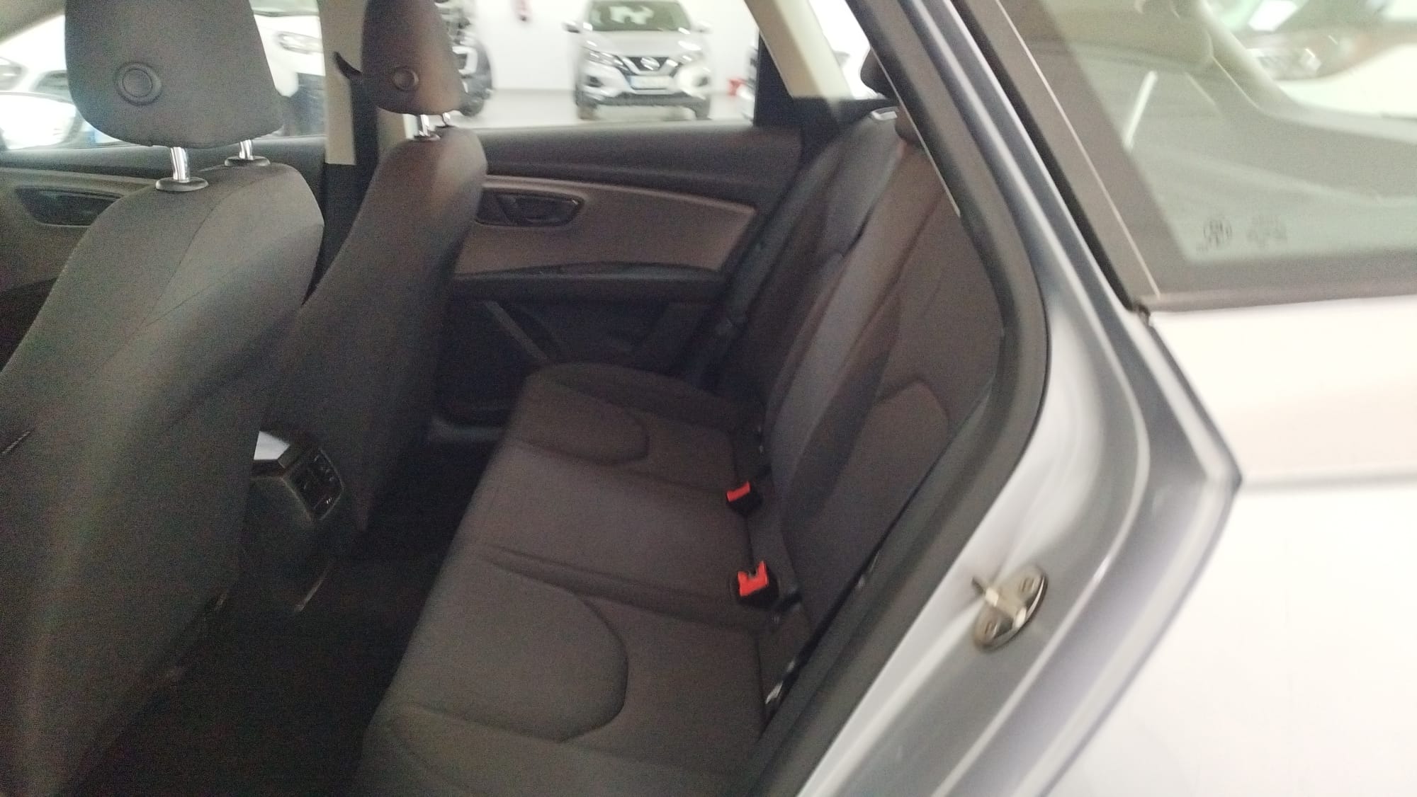 SEAT León ST 1.6 TDI StSp Style - Imagen 11