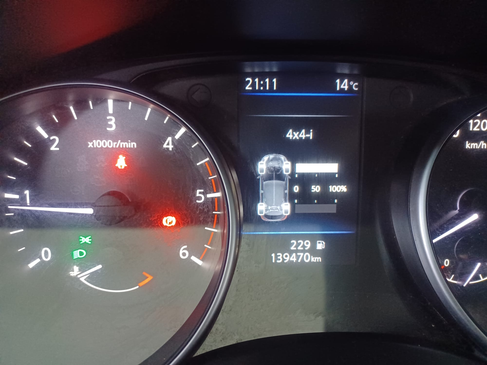 NISSAN QASHQAI DCI 150 CV 4X4 - Imagen 12