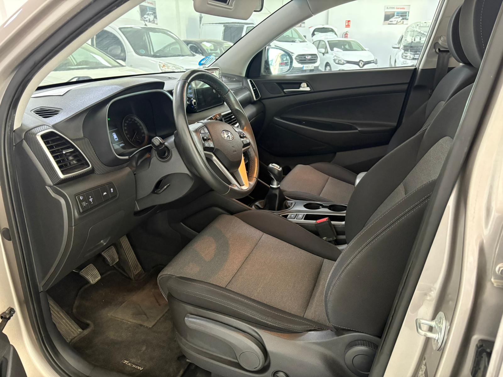 HYUNDAI TUCSON 1.6 CRDI SLE 48V - Imagen 10