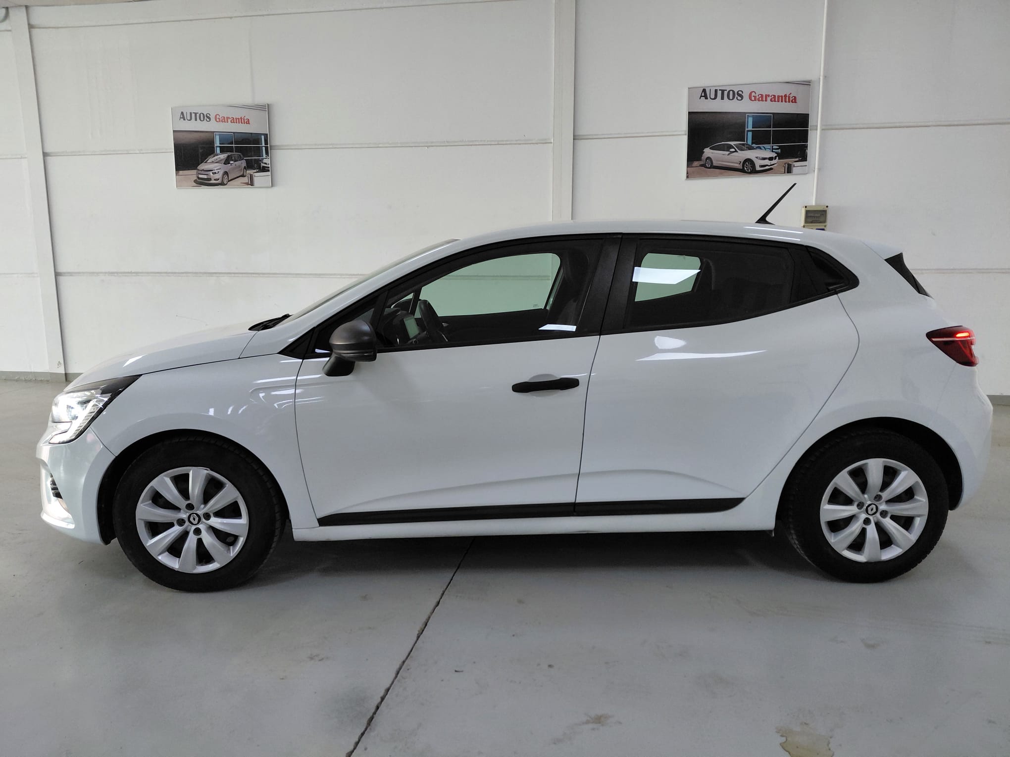 RENAULT Clio Business Blue dCi 74kW 100CV - Imagen 5