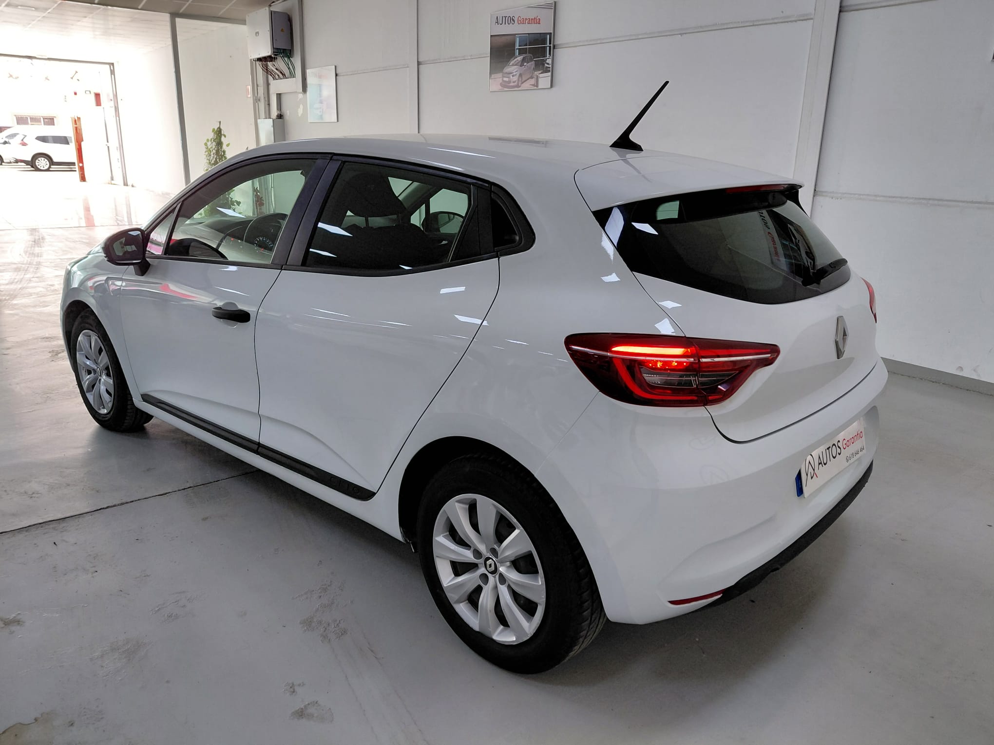 RENAULT Clio Business Blue dCi 74kW 100CV - Imagen 7