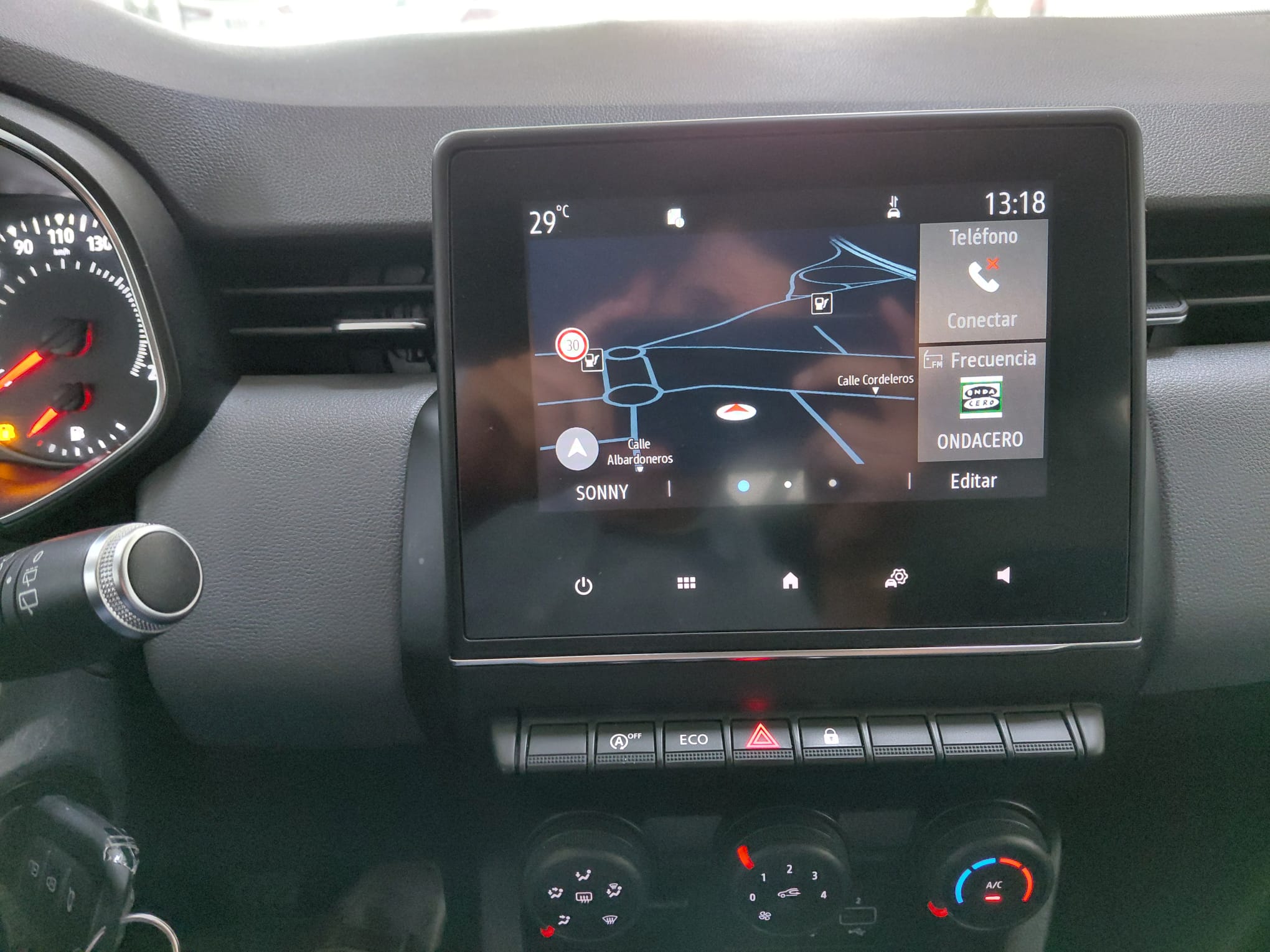 RENAULT Clio Business Blue dCi 74kW 100CV - Imagen 9