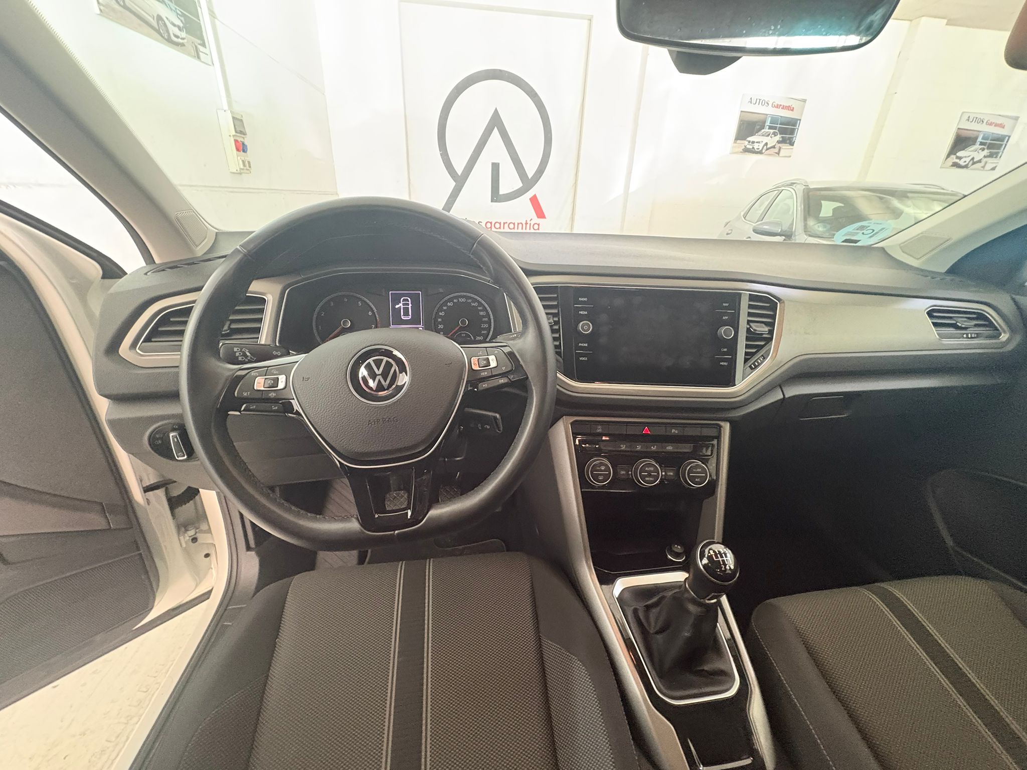 VOLKSWAGEN T-Roc Advance 1.0 TSI 81kW 110CV - Imagen 9