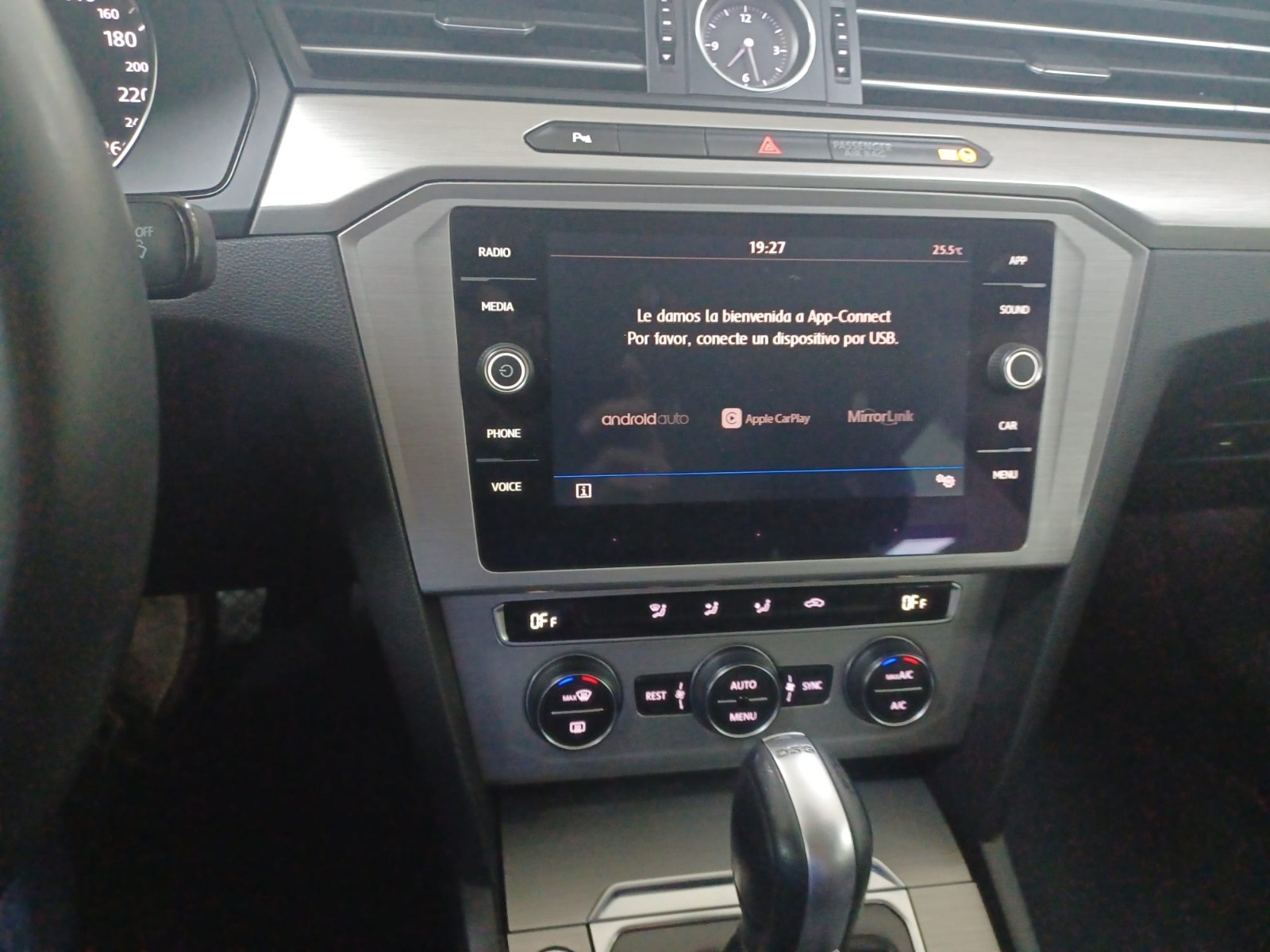 VOLKSWAGEN PASSAT 1.6 TDI EDITION DSG - Imagen 11