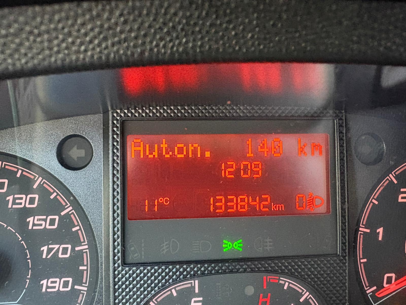 PEUGEOT BOXER 2.0 BlueHDI 335L3H2 130 cv - Imagen 14