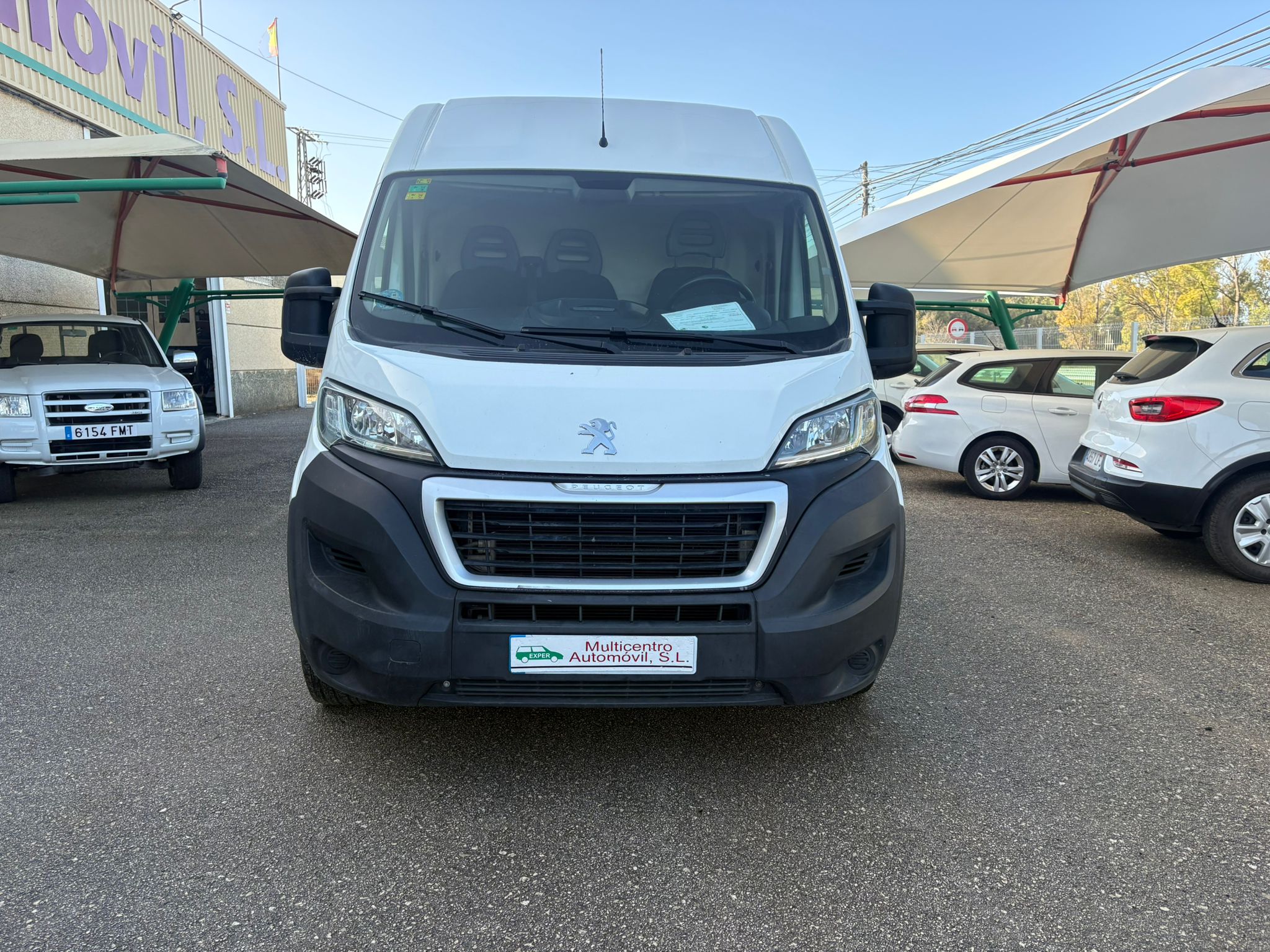 PEUGEOT BOXER 2.0 BlueHDI 335L3H2 130 cv - Imagen 4
