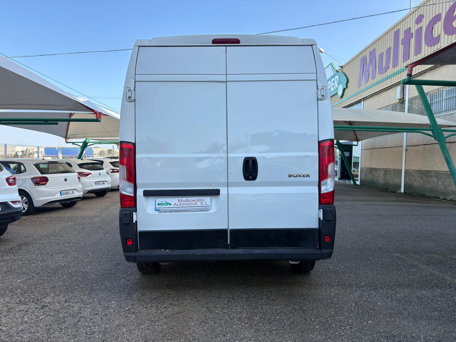 PEUGEOT BOXER 2.0 BlueHDI 335L3H2 130 cv - Imagen 8