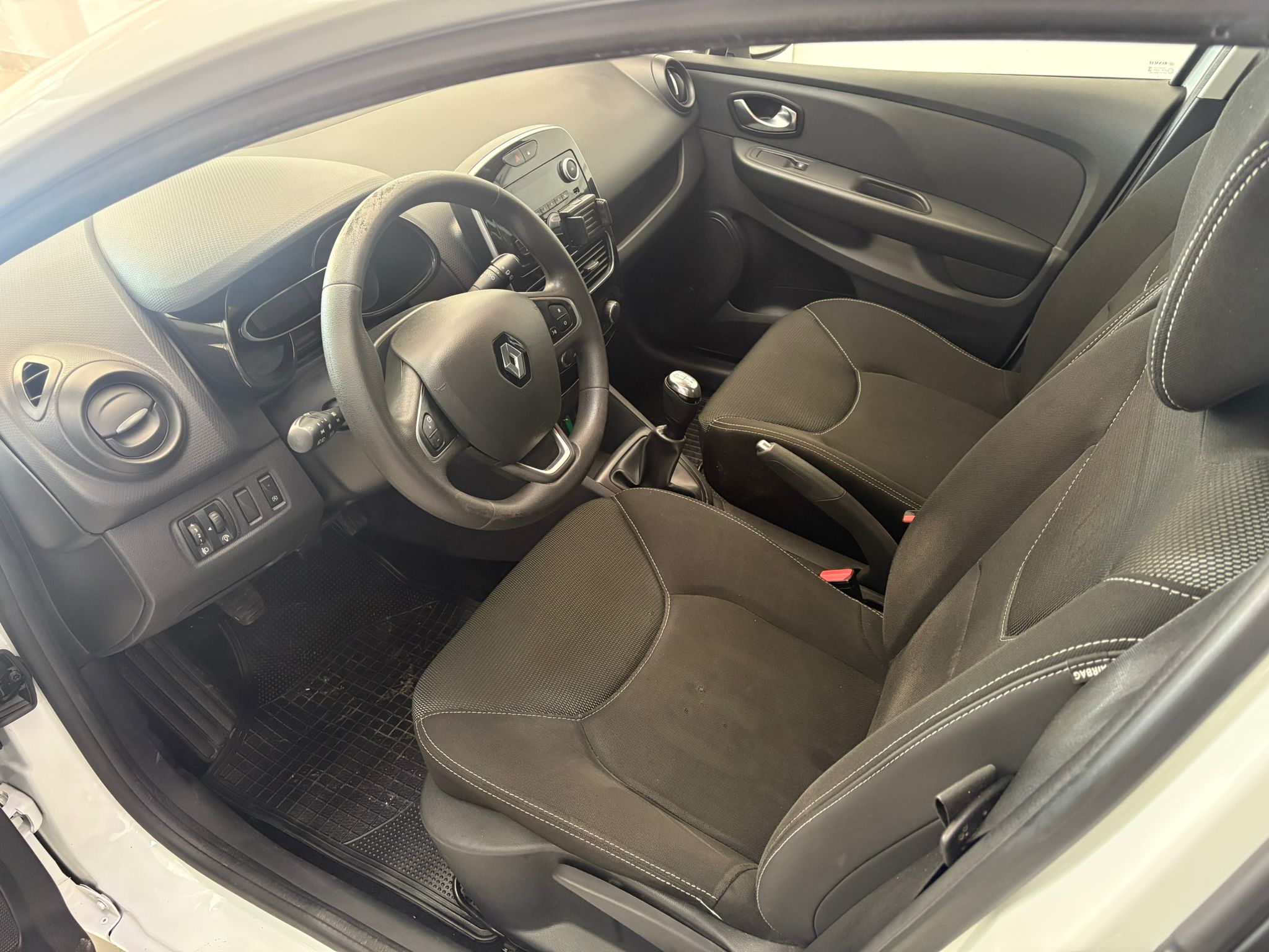 RENAULT Clio Business dCi 55kW 75CV 18 - Imagen 9