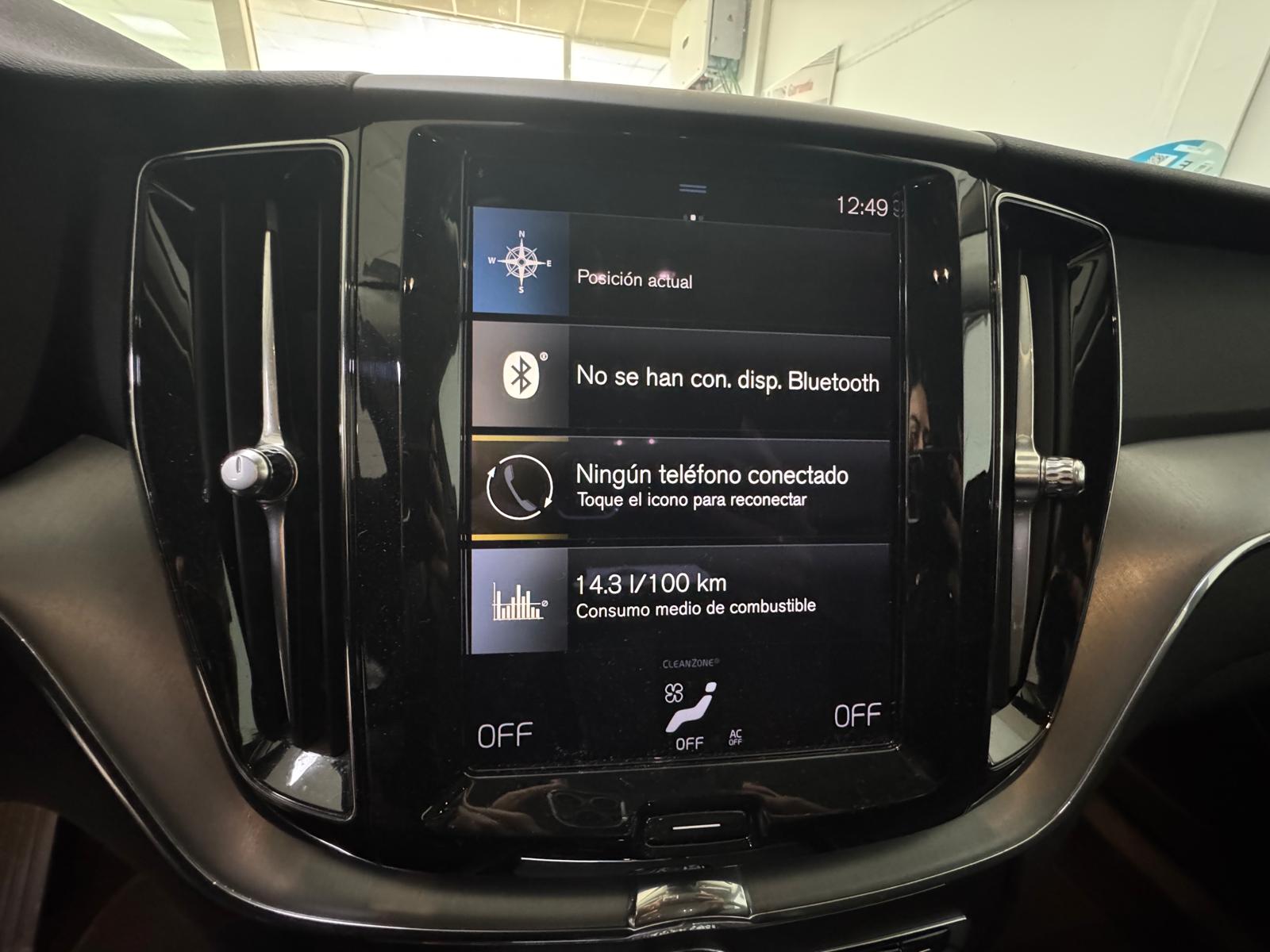 VOLVO XC60 2.0 B4 D AWD Momentum Pro Auto - Imagen 8